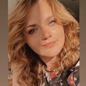 Meet your Posher, Chelsey